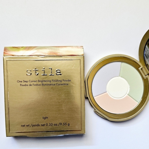 Stila One Step Correct Brightening Finishing Powder-Light - Picture 9 of 12